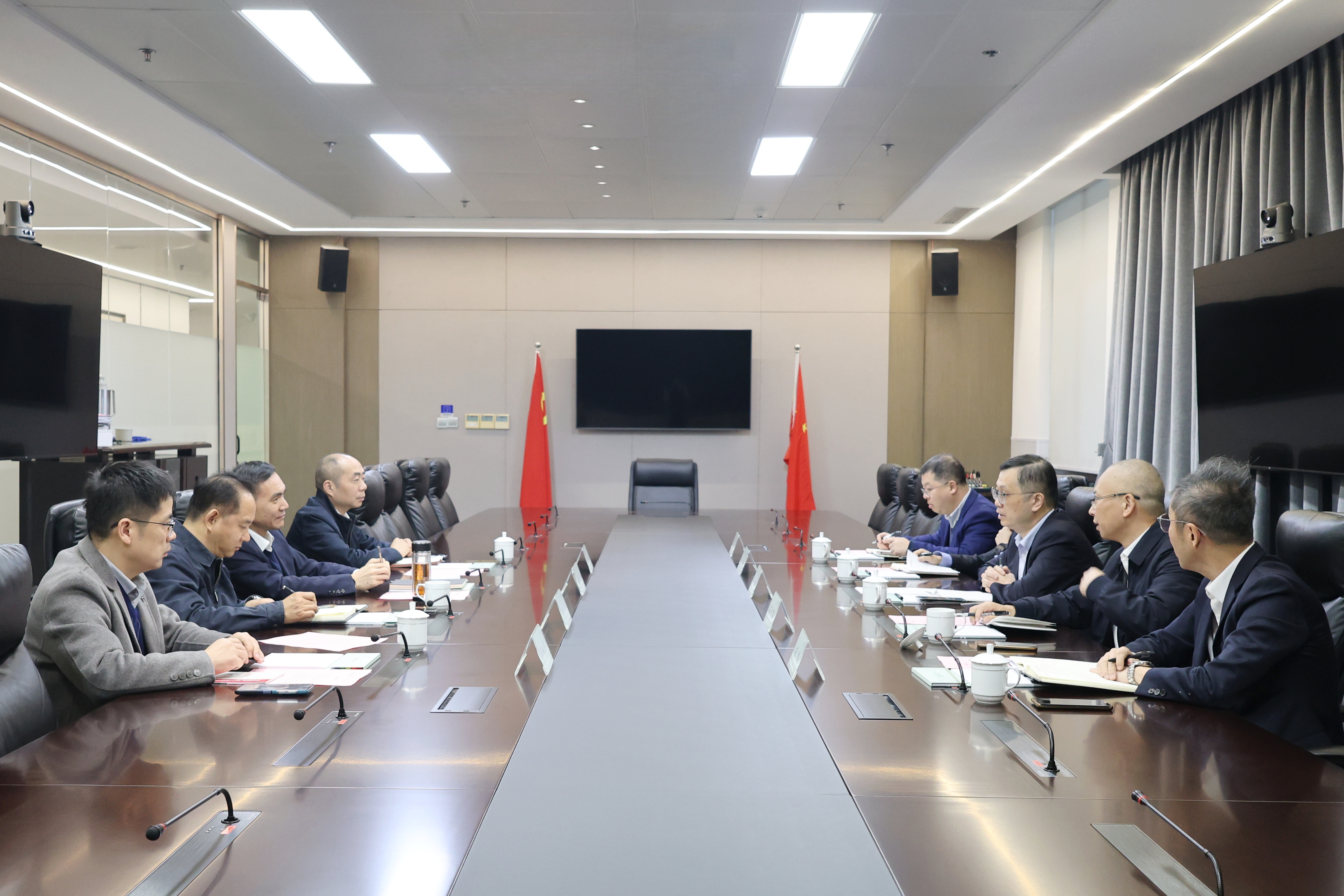 交通银行浙江省分行行长宋滨一行到访省二轻集团