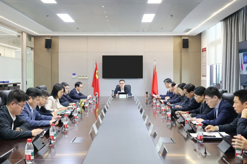17772536121781585lA9.jpg 领导小组会议.jpg