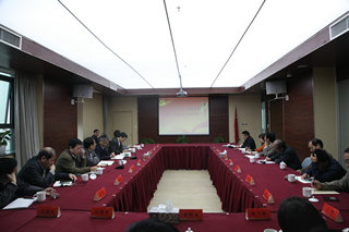 集团公司党委中心组召开“三严三实”专题教育第三专题学习研讨会