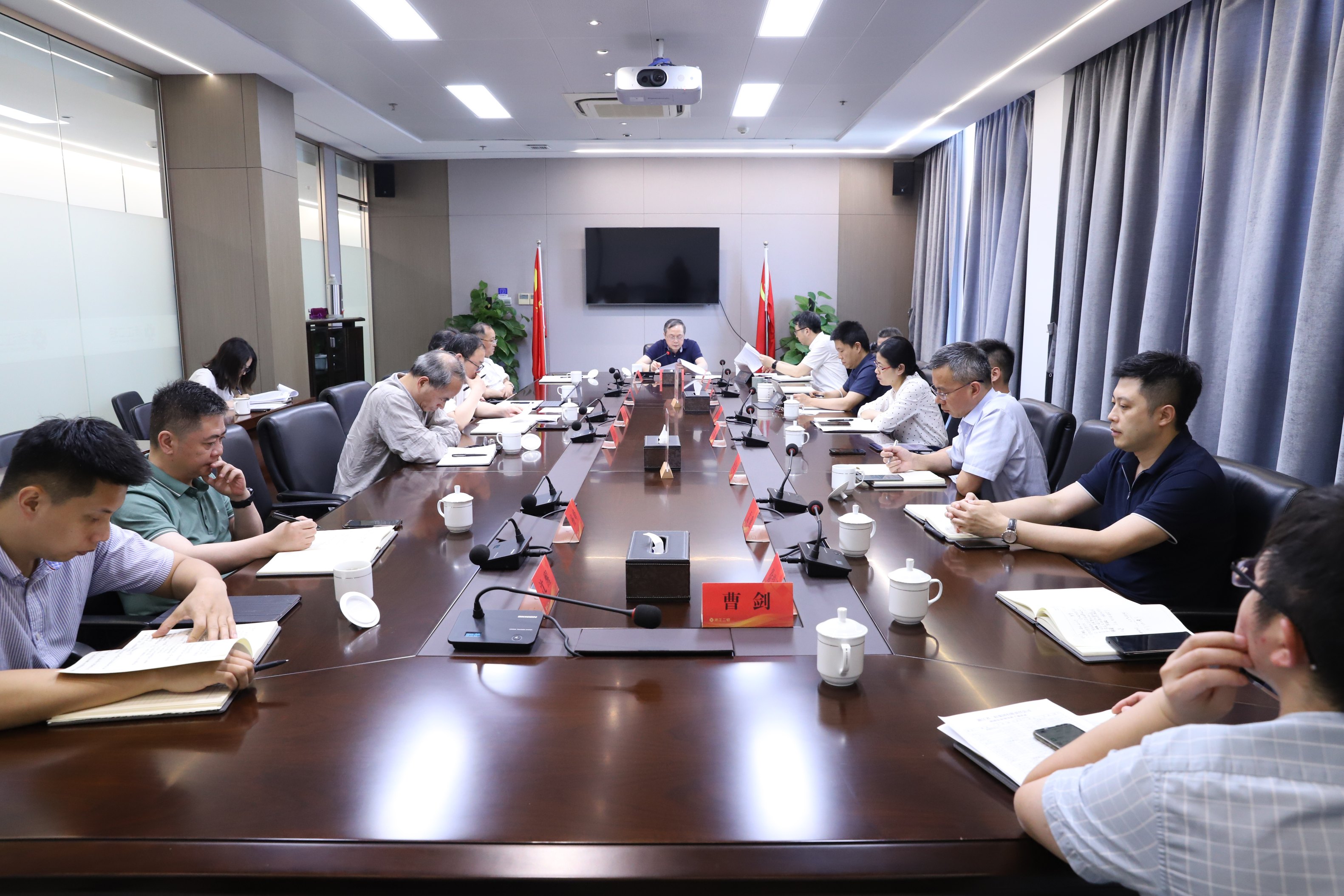省二轻集团党委深入学习贯彻省委书记袁家军调研省属企业重要指示精神