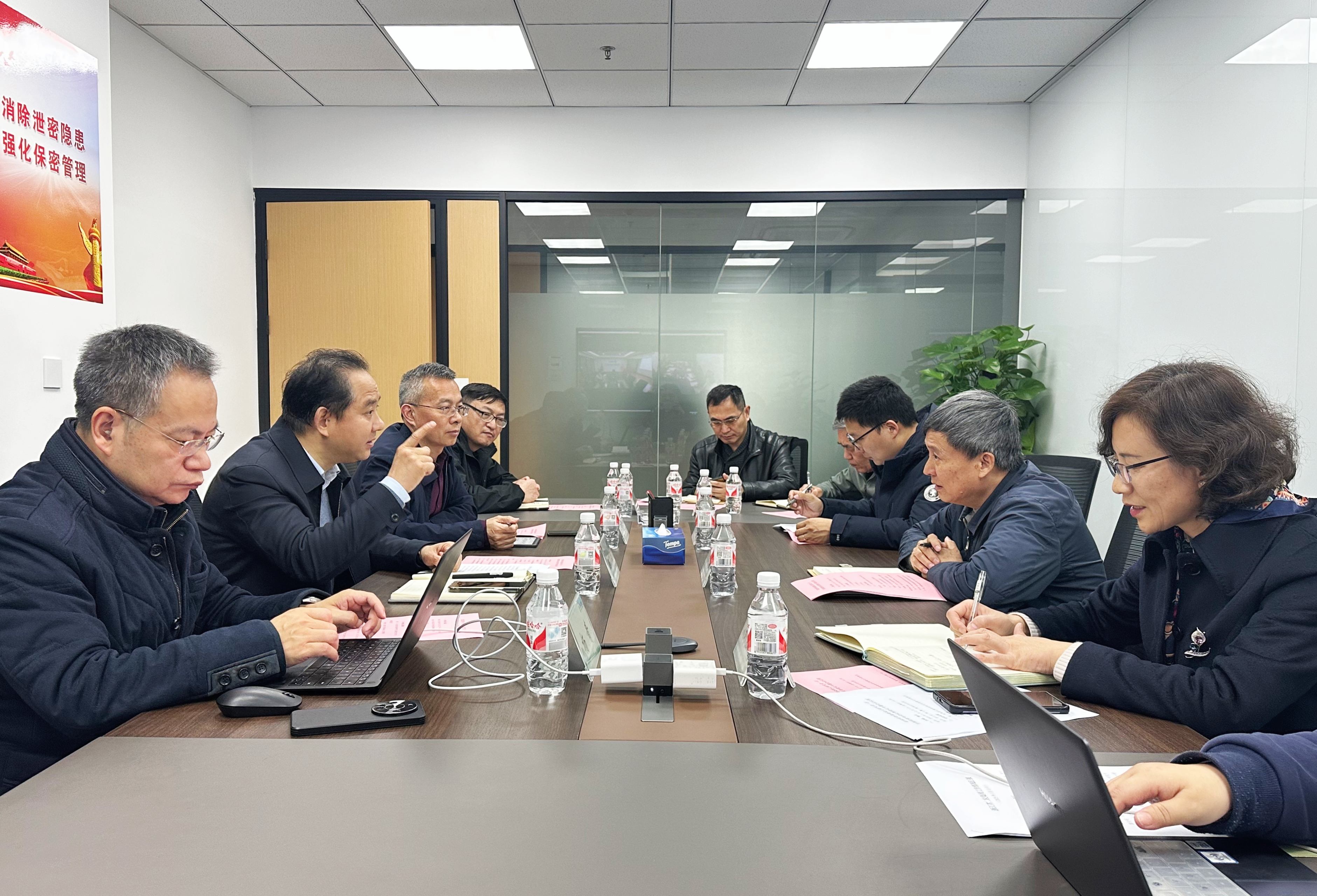 省政府特约研究员、智能制造专家委员会副主任凌云一行调研省二轻集团